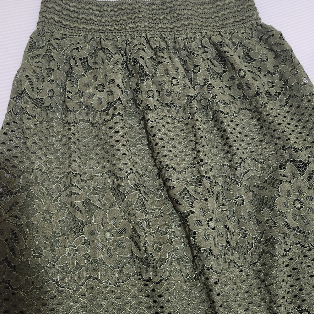 Elegant Olive Lace Skirt (Pre-worn)